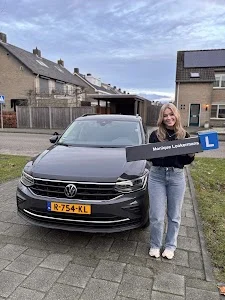 Rijschool Monique Lookermans plaats foto